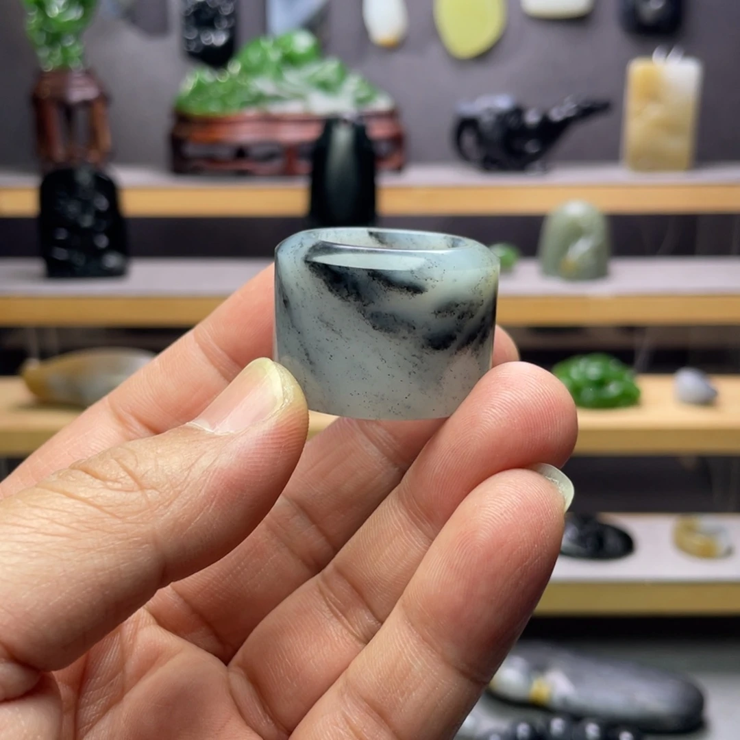 颈饰未镶嵌和田玉穆*