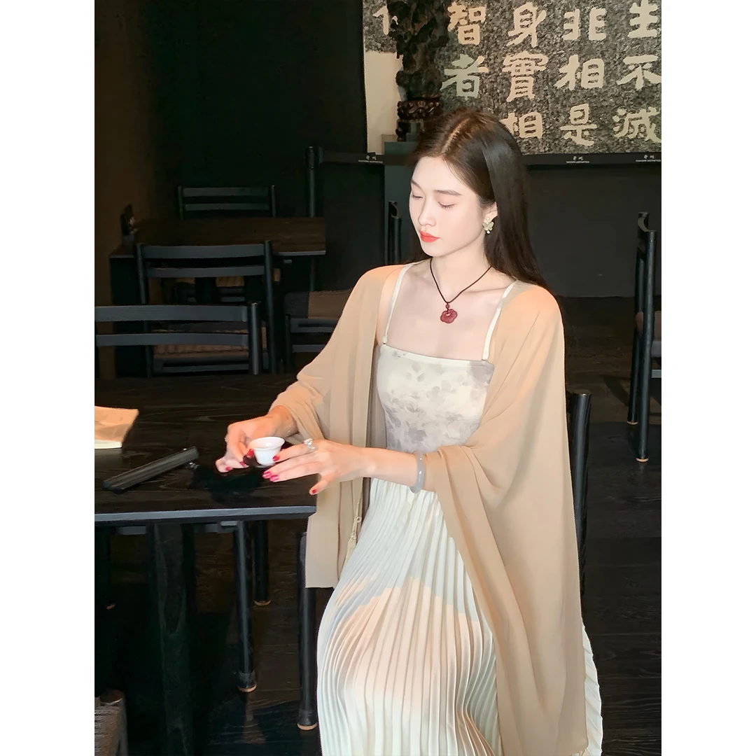 凌茜恣禾【砚台雅】国风新中式温婉优雅气质氛围感卡其色流苏披肩