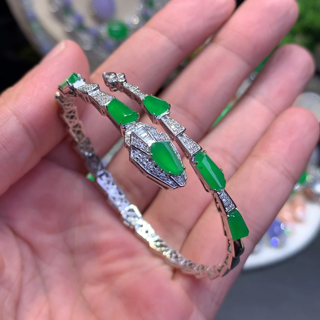 翡翠手镯18K金镶嵌