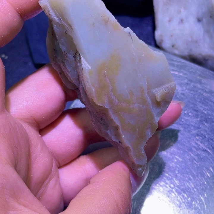 和田玉未镶嵌珠宝半成品