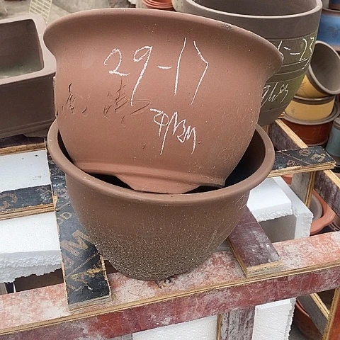 中国宜兴紫砂花盆