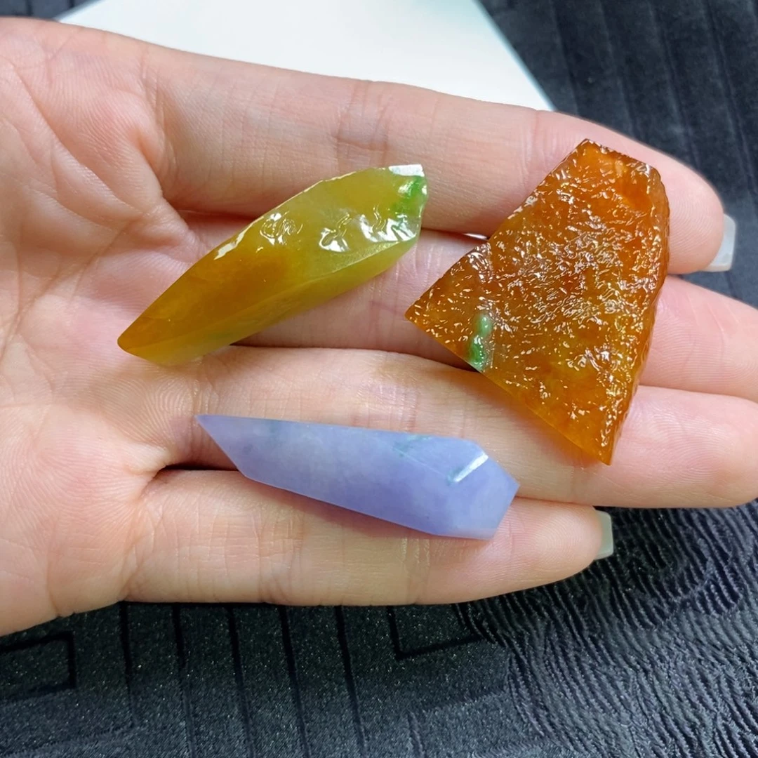 翡翠裸石随形三件套