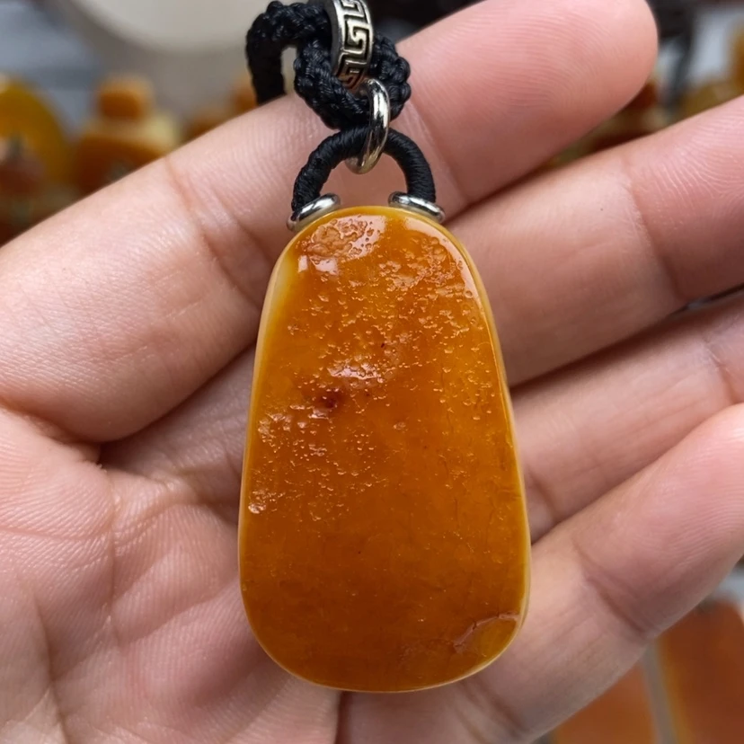 【闪购商品】琥珀颈饰未镶嵌