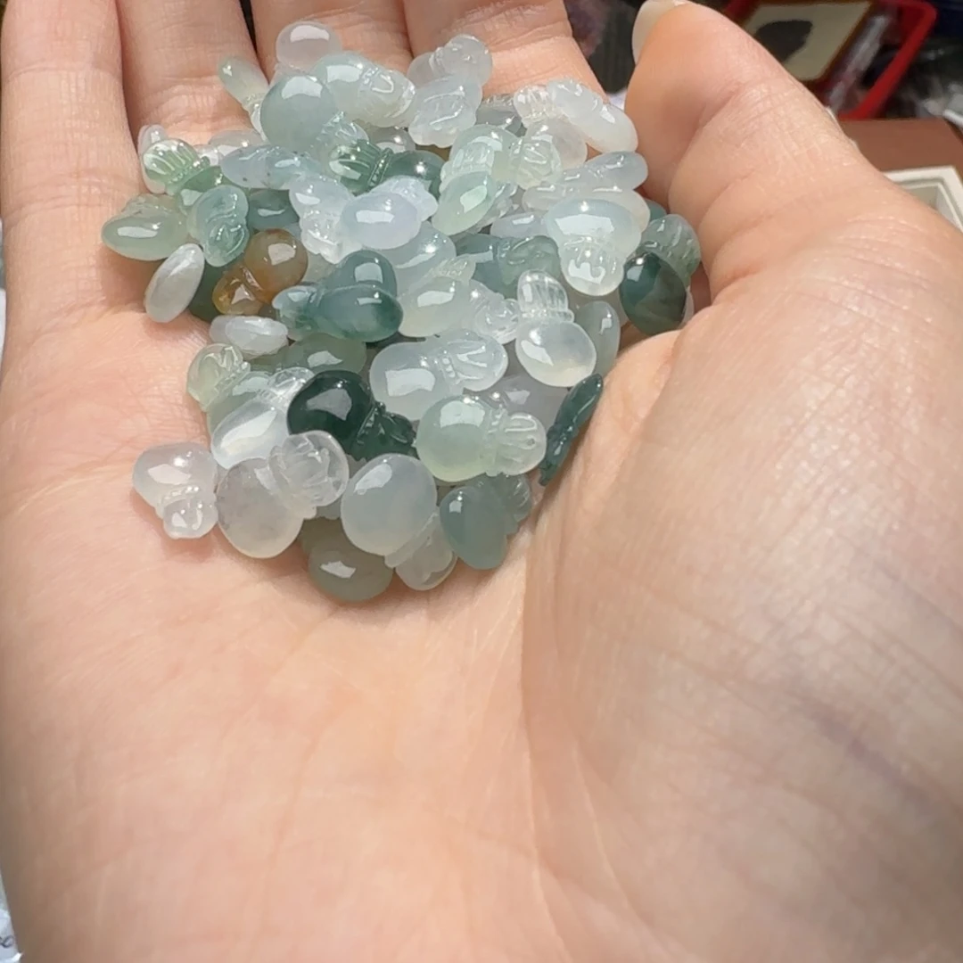 未镶嵌挂件翡翠福利1个，不包邮，拍邮费发货