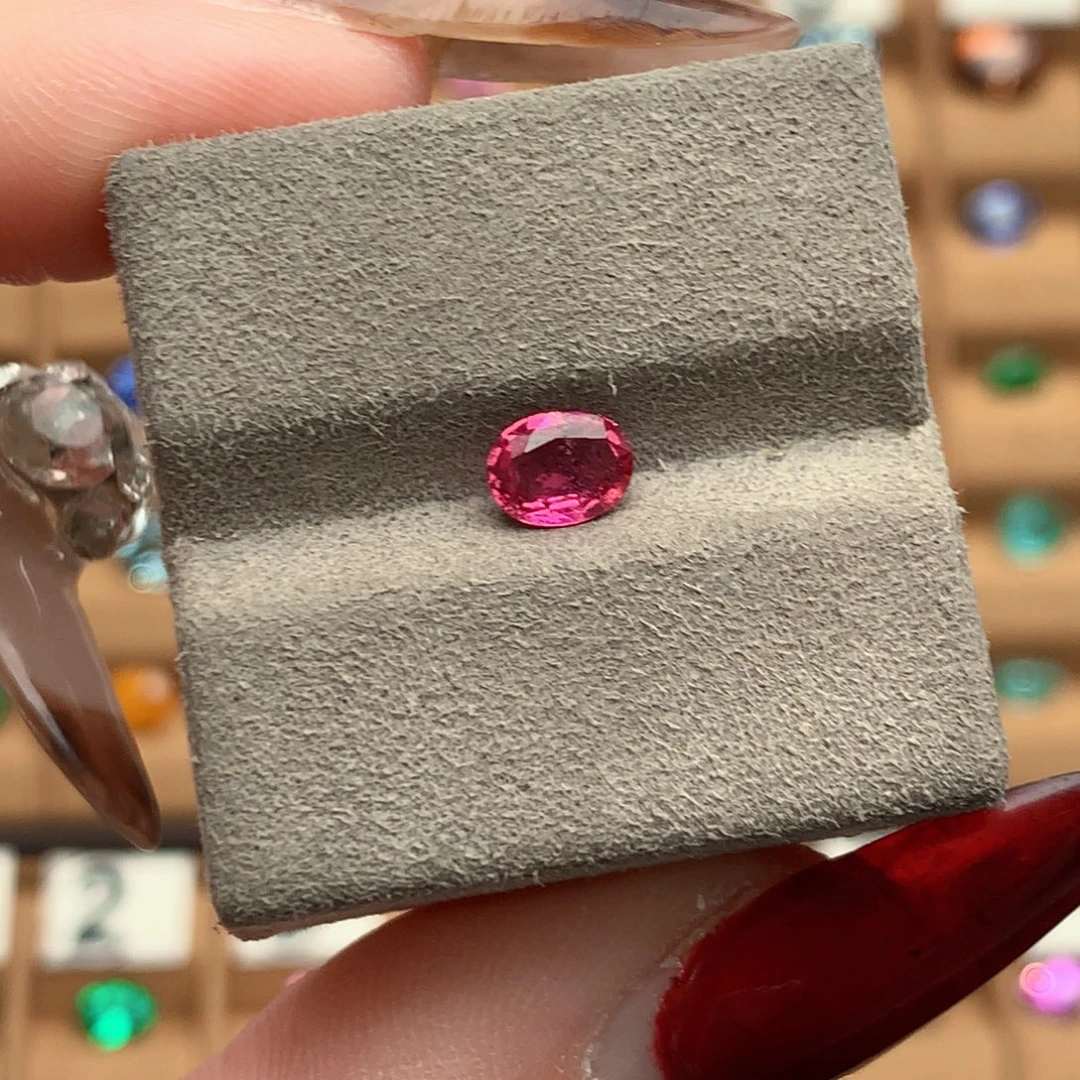 碧玺未镶嵌珠宝半成品0.5ct