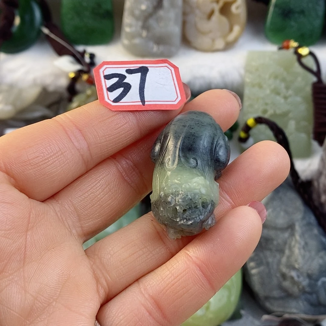 和田玉（糖玉）颈饰未镶嵌