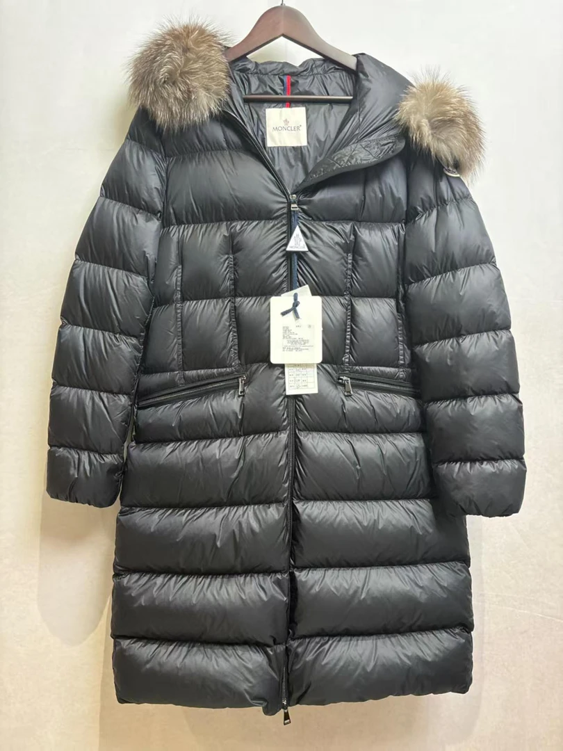 99新 MONCLER 鹅绒狐狸毛领女款羽绒服