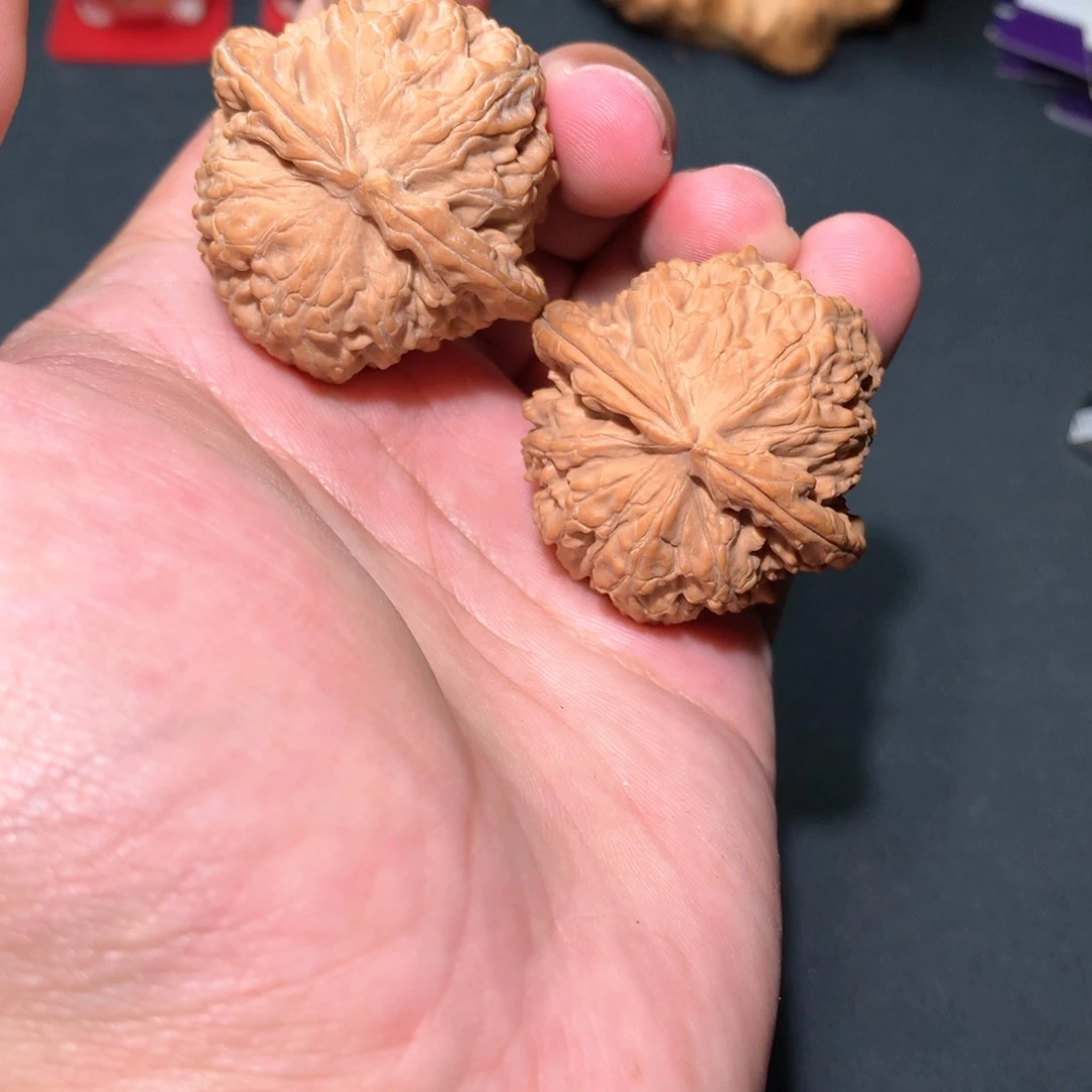 文玩核桃吊坠白狮子39尺151