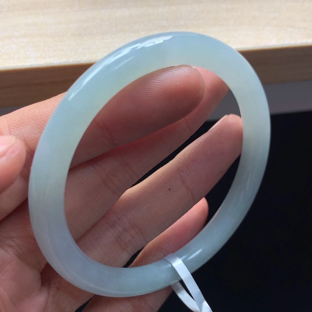 未镶嵌手镯翡翠手镯