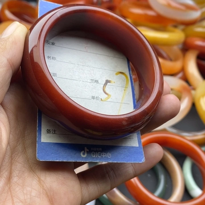 未镶嵌手镯石英质玉