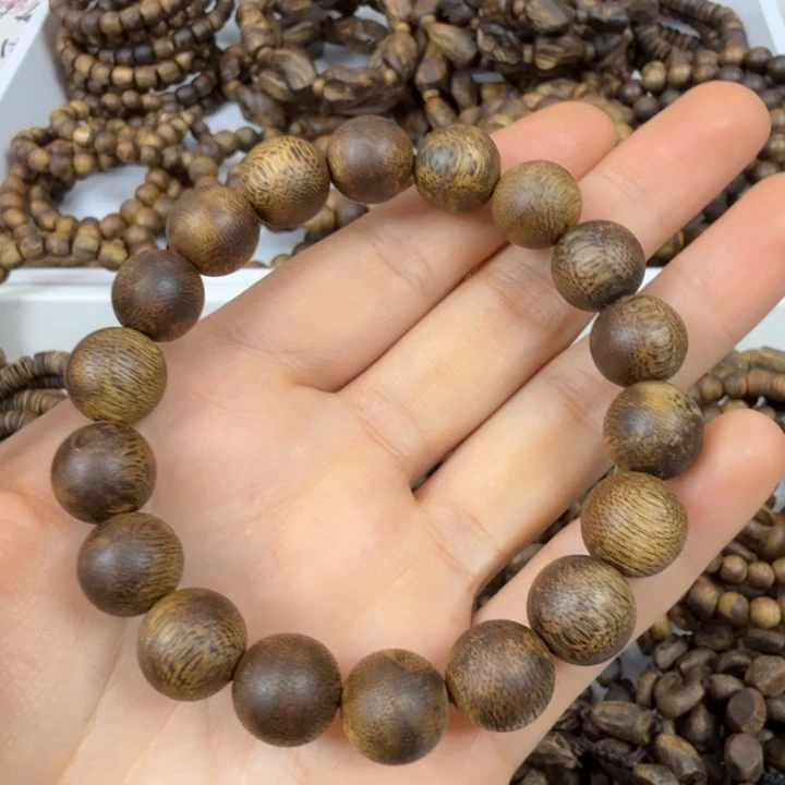 沉香手串老**海沉香绿奇楠圆珠卡十二