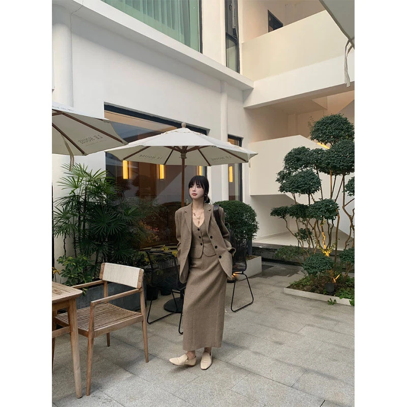 韩系复古气质内搭背心上衣宽松长袖西装外套高腰百搭休闲半身裙女