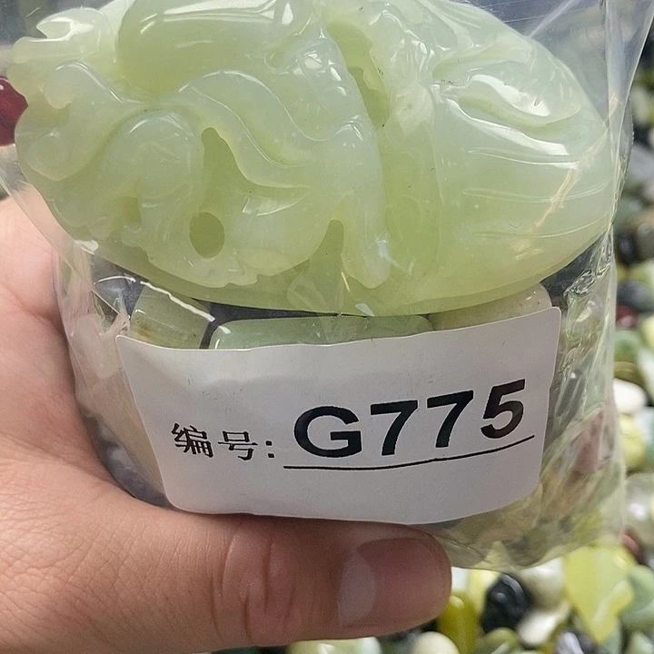 岫玉鱼缸石未镶嵌