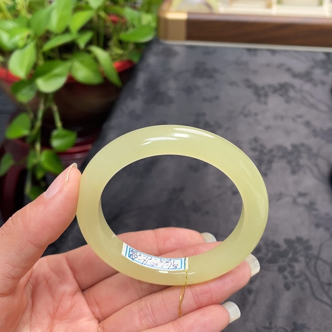 和田玉未镶嵌手镯-冰黄 鸡油黄