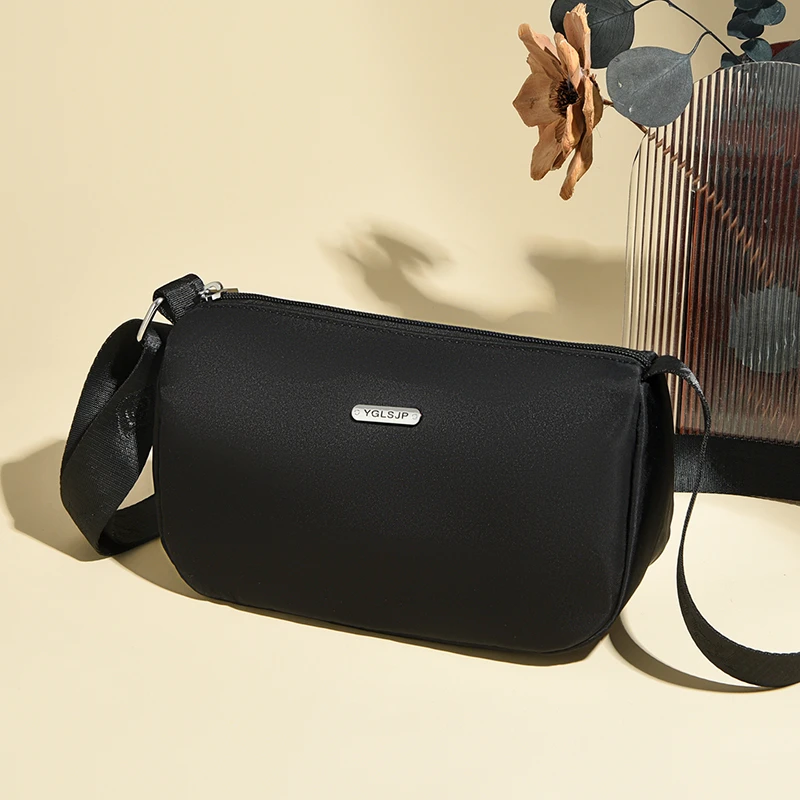 牛津布小包包女休闲百搭斜挎包女士轻便帆布单肩包防水简约女包