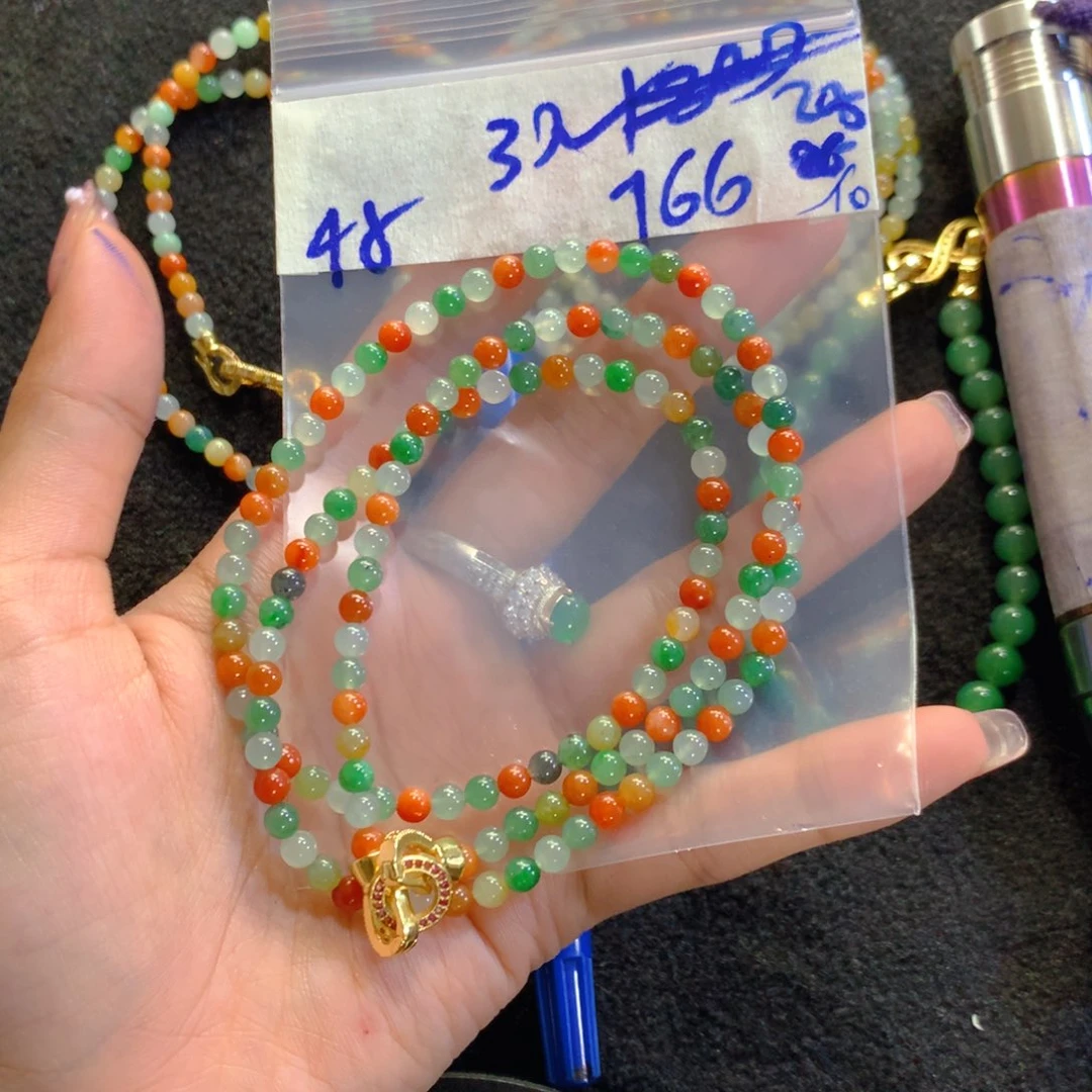 定制翡翠未镶嵌天然缅甸翡翠多样性