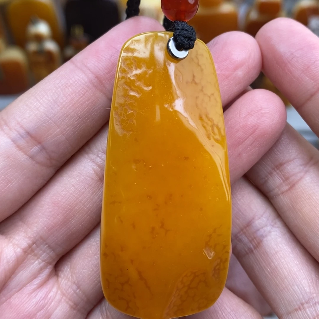 蜜蜡未镶嵌珠宝奇石