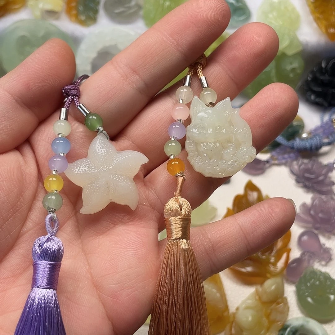 蛇纹石玉未镶嵌颈饰