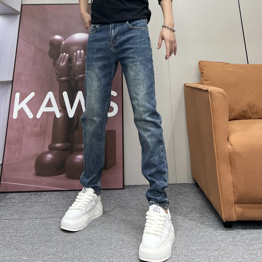 秋季新款轻奢男士水洗经典蓝简约休闲光版百搭修身弹力小脚牛仔裤
