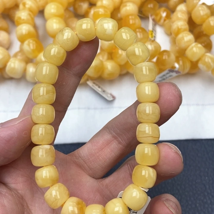 琥珀未镶嵌珠宝奇石23
