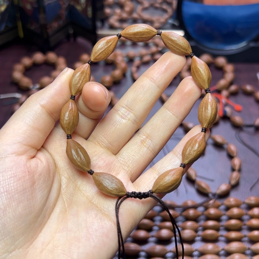 N***一橄榄核手串/手链油 瓜子 1.1 2.0左右