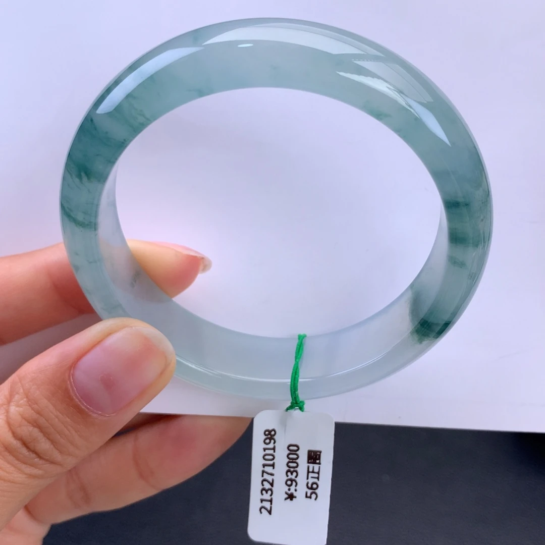 翡翠手镯未镶嵌新货）（强推）冰胶莹光飘花（实价102300）