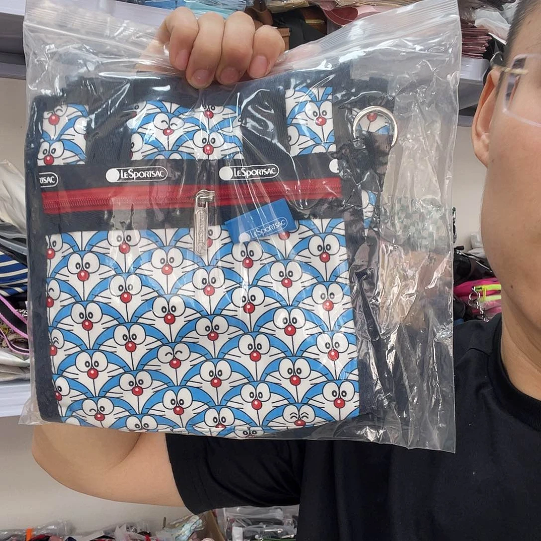PU化妆包等各种产品和