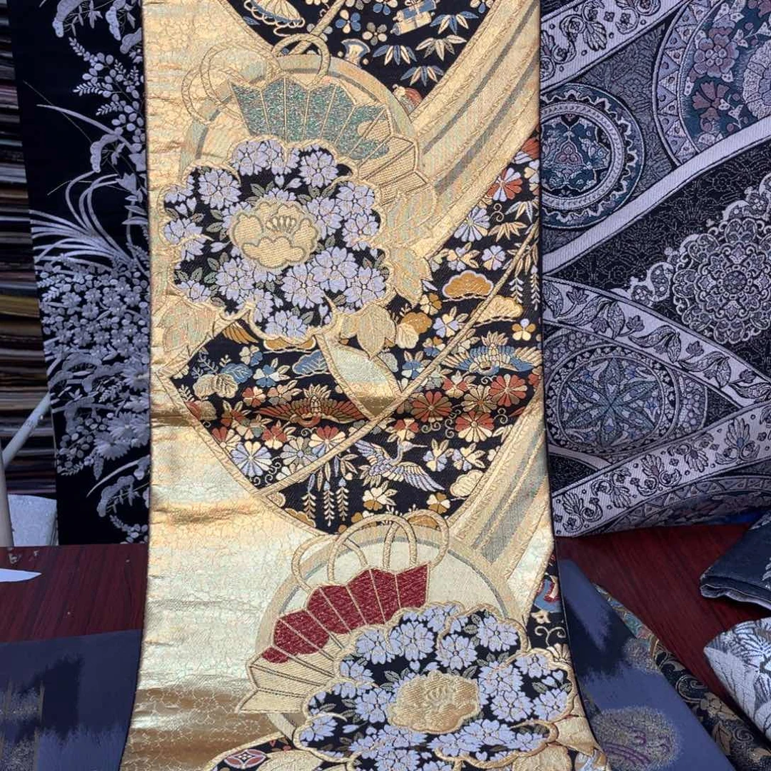 织绣织锦等多种工艺