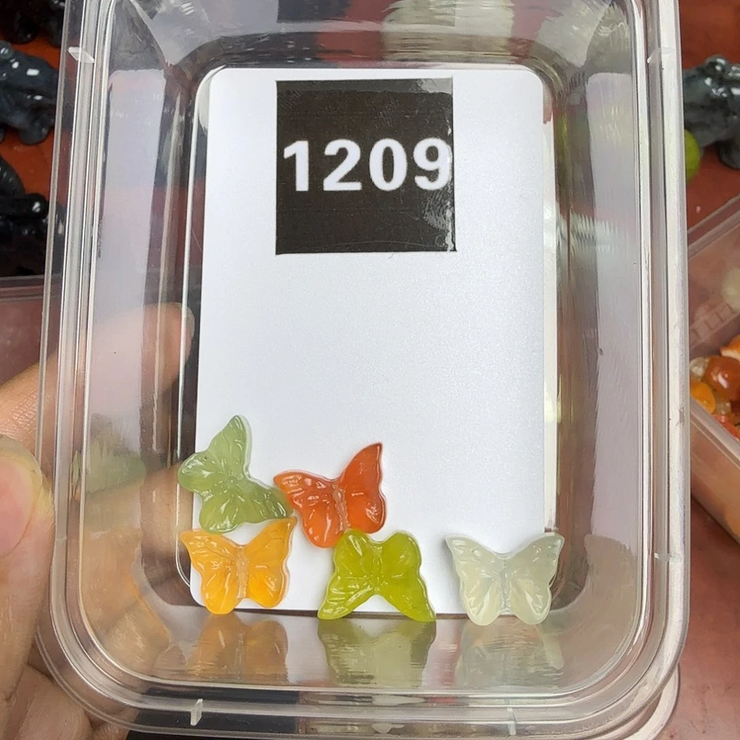 咪***^蛇纹石玉未镶嵌颈饰