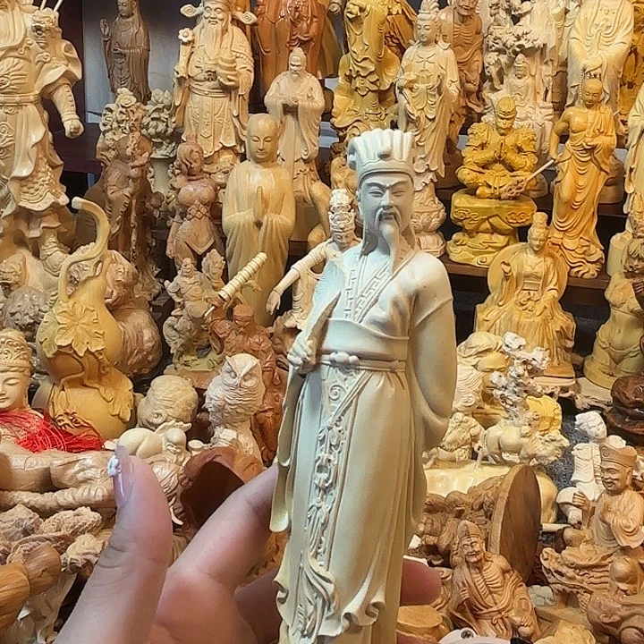 黄杨木黄杨木瑕疵孔明