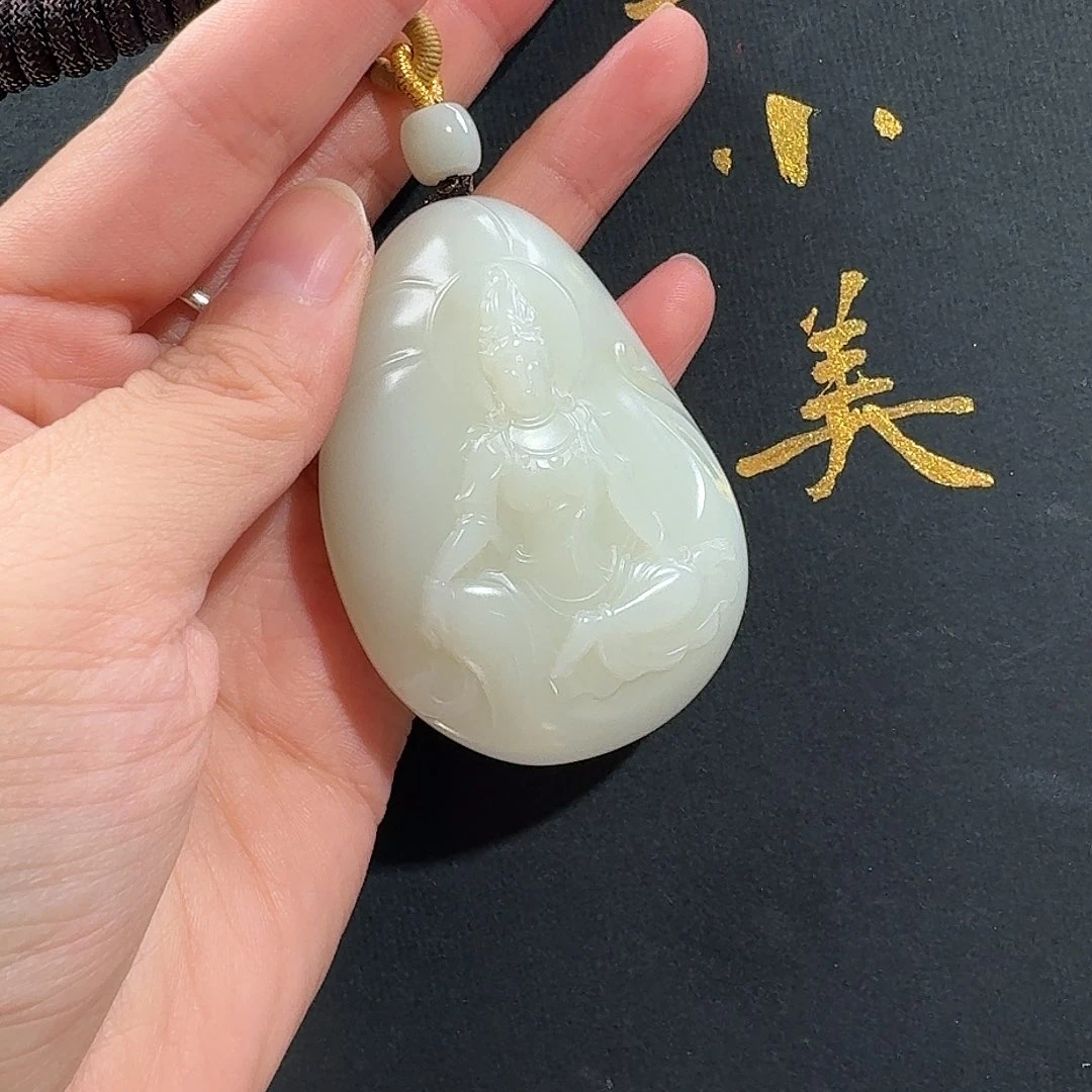 颈饰未镶嵌和田玉米达