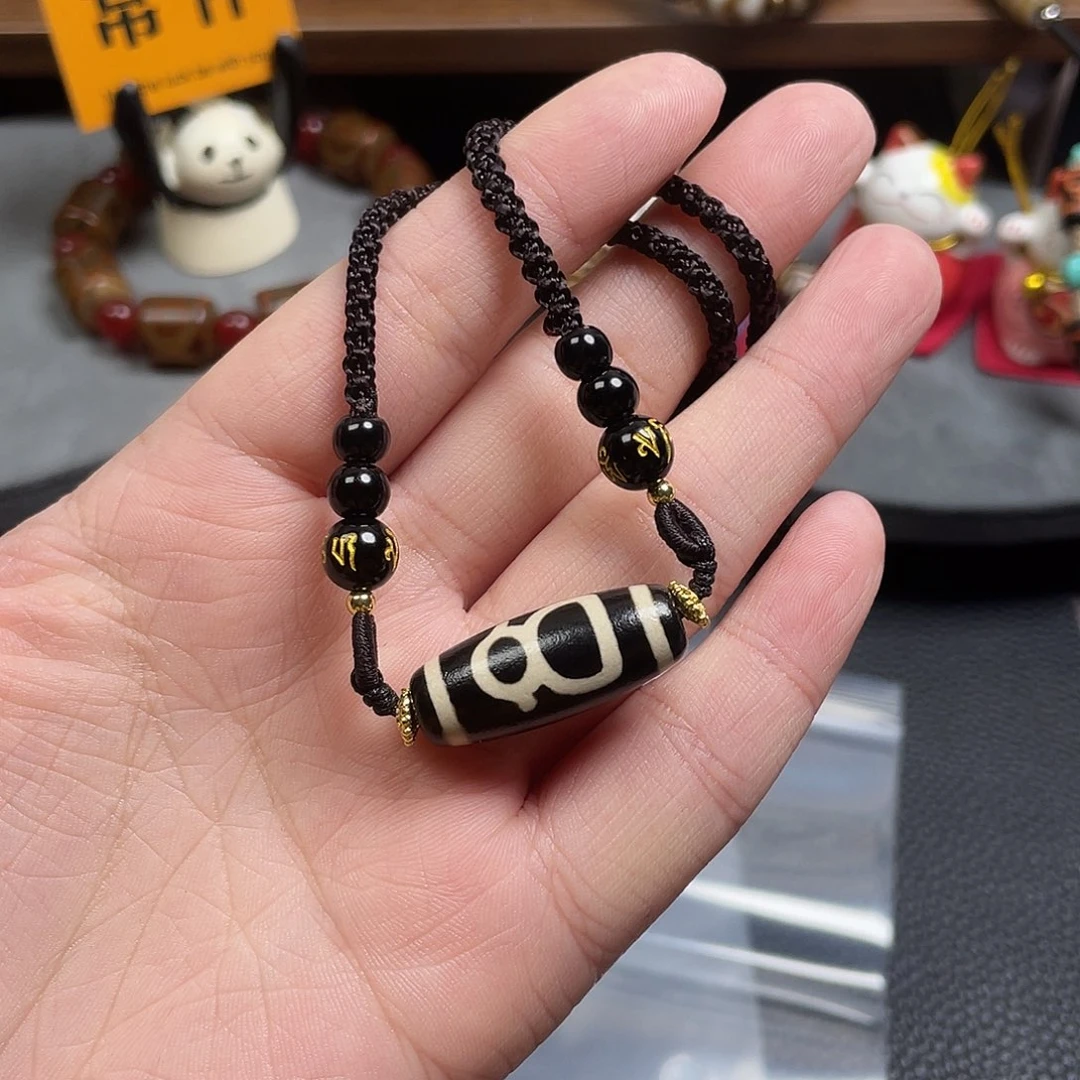 潍***司玛瑙/玉髓未镶嵌颈饰