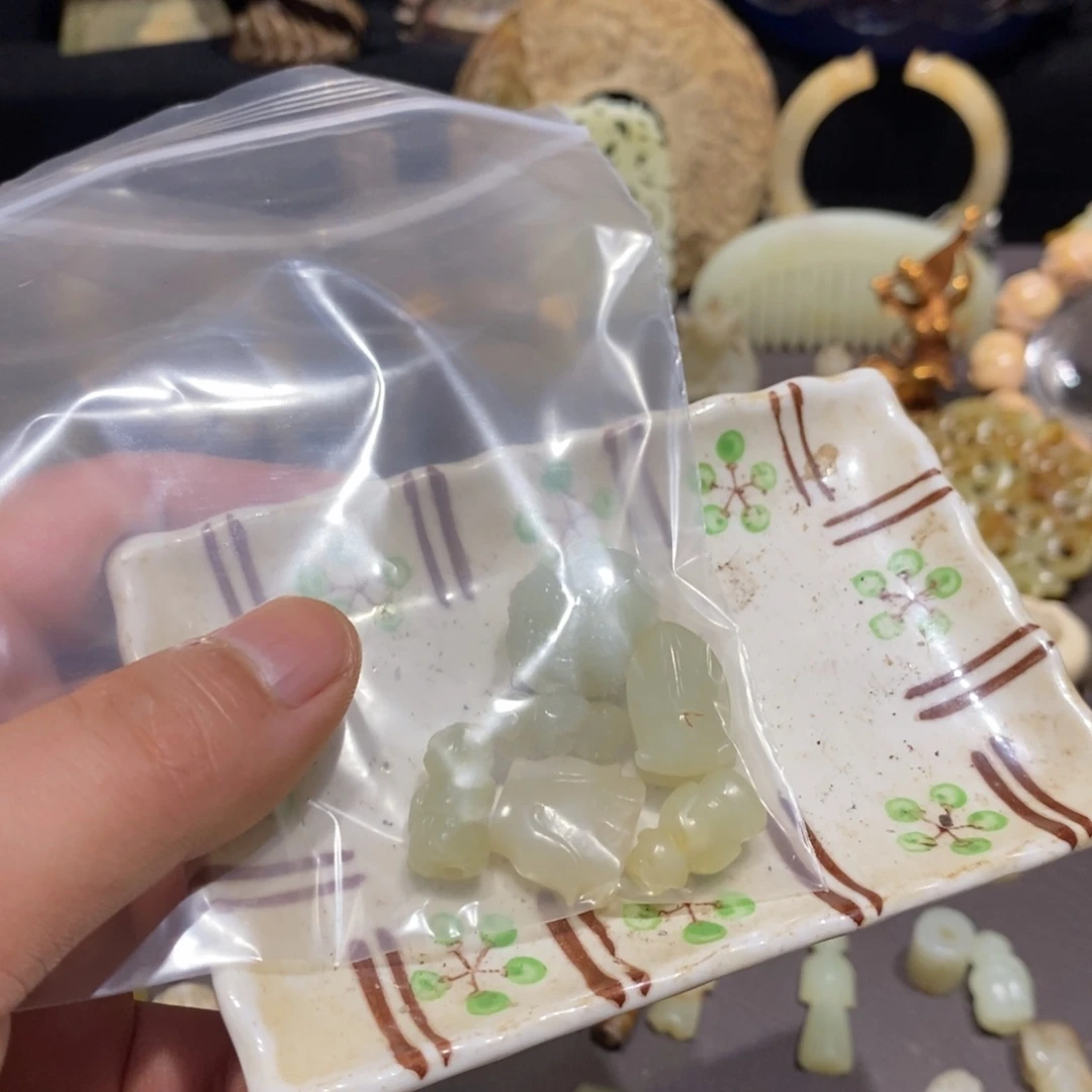 晴***堂瓷片白底好物好物推荐