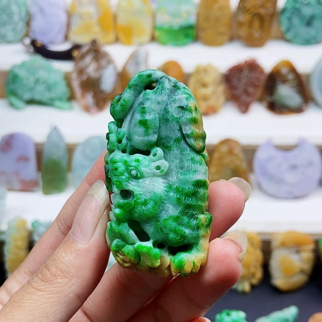 未镶嵌定制翡翠虎