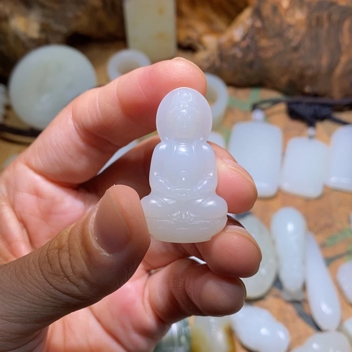 和田玉（糖玉）未镶嵌颈饰