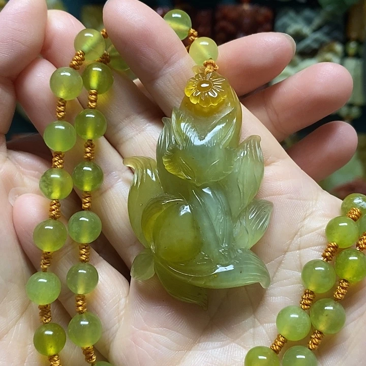 岫玉未镶嵌吊坠(赠链)