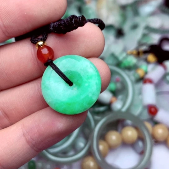 翡翠吊坠(不含链)未镶嵌