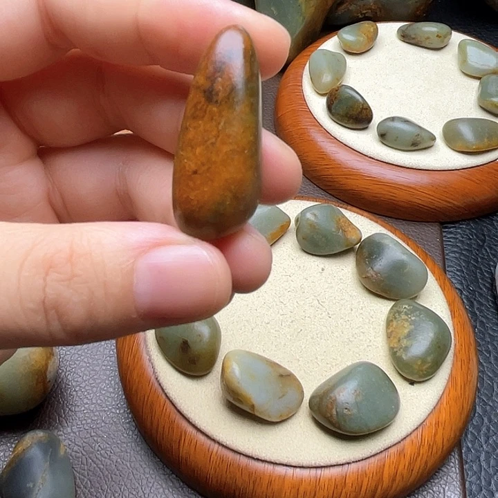 和田玉未镶嵌颈饰6