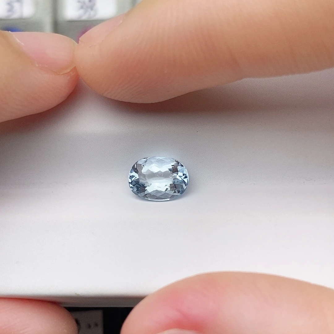 海蓝宝石裸石未镶嵌切工不错火彩明亮1.10ct/1945号