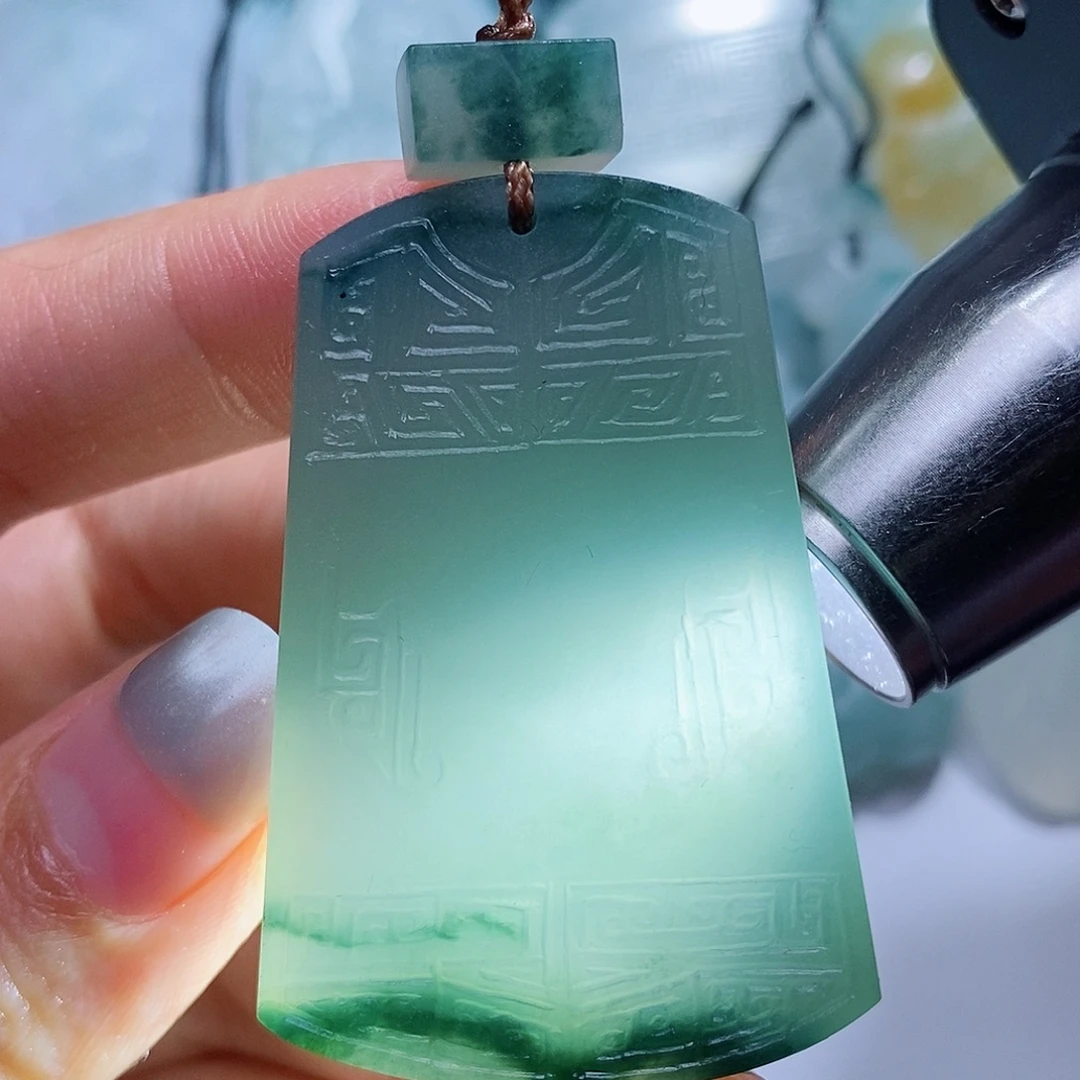 定制翡翠未镶嵌毛货付款后确认抛光