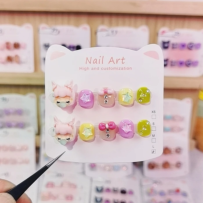 泡泡女孩可爱卡通穿戴甲手工美甲贴小女孩指甲装饰可重复使用无味