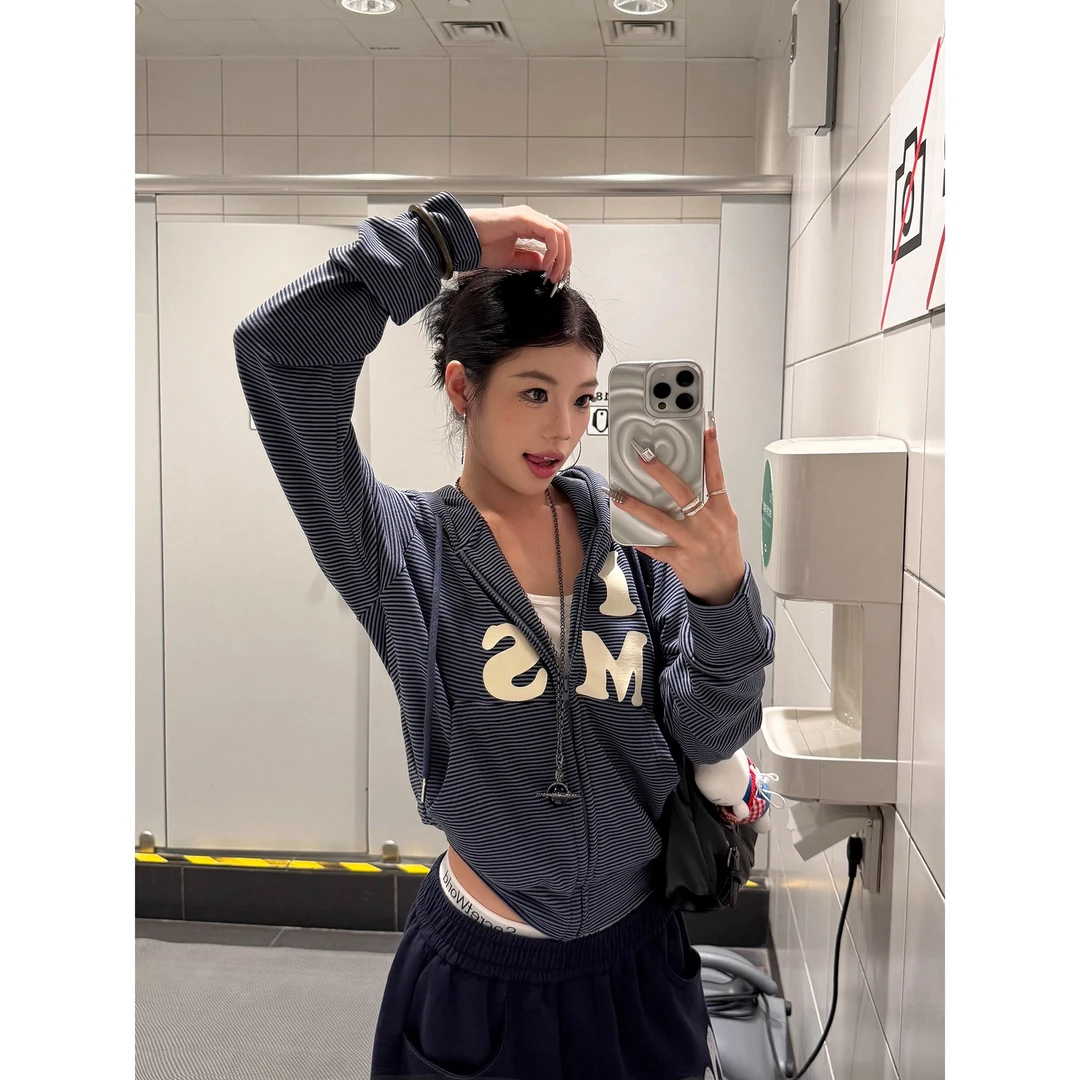 艺尙 美式复古爱心条纹连帽卫衣女秋季设计感宽松开衫外套显瘦潮