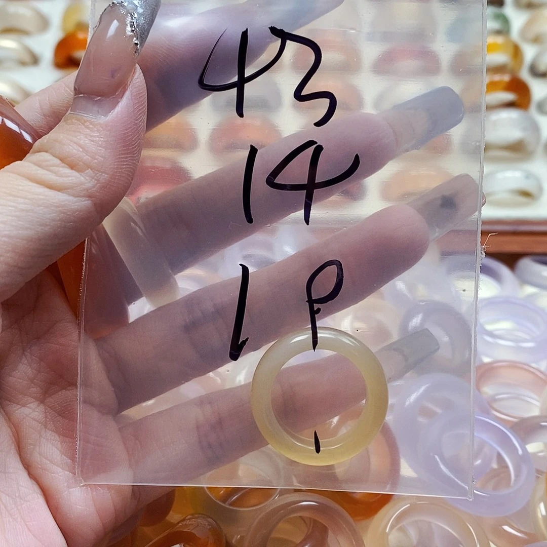 玛瑙/玉髓戒指未镶嵌