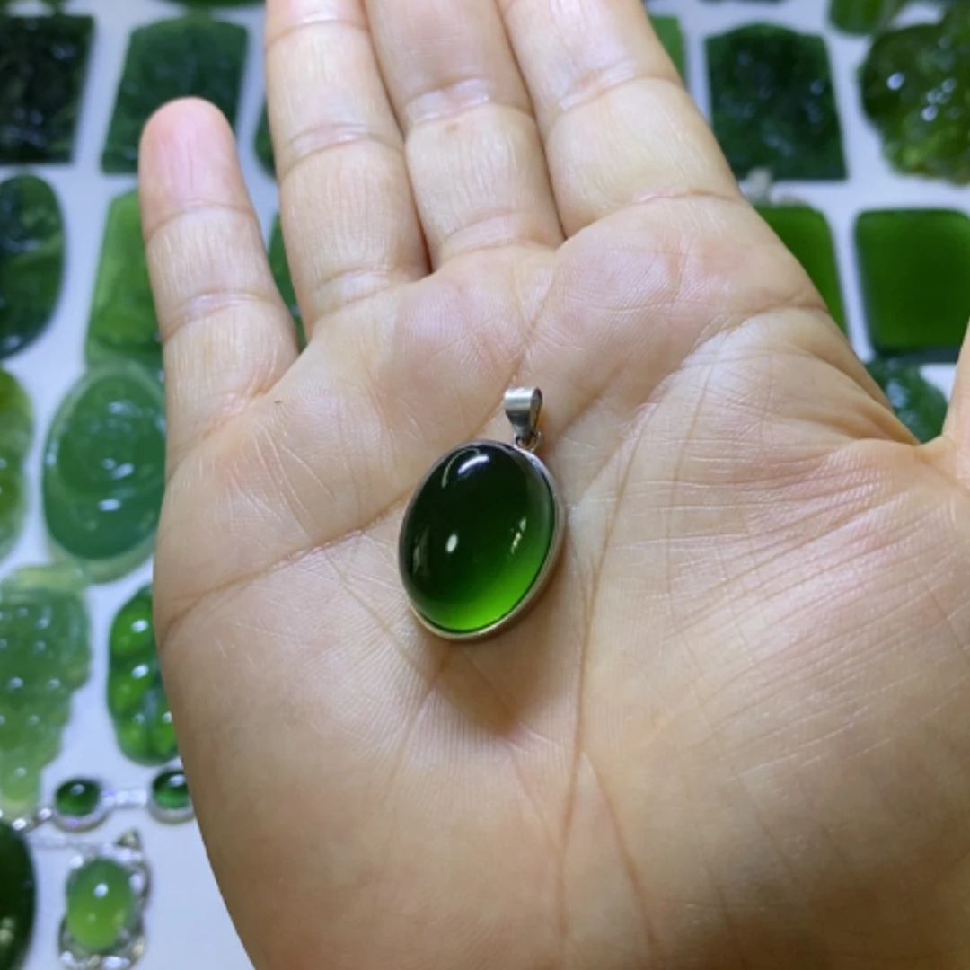 【闪购商品】蛇纹石玉颈饰银S925镶嵌清*