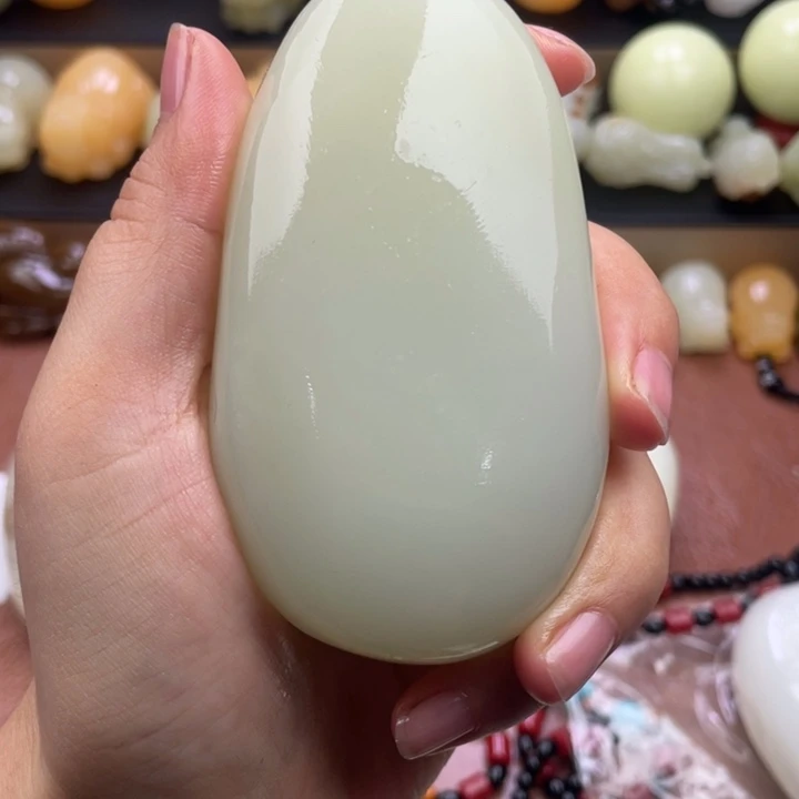 仰***人石材天然古青石手把件