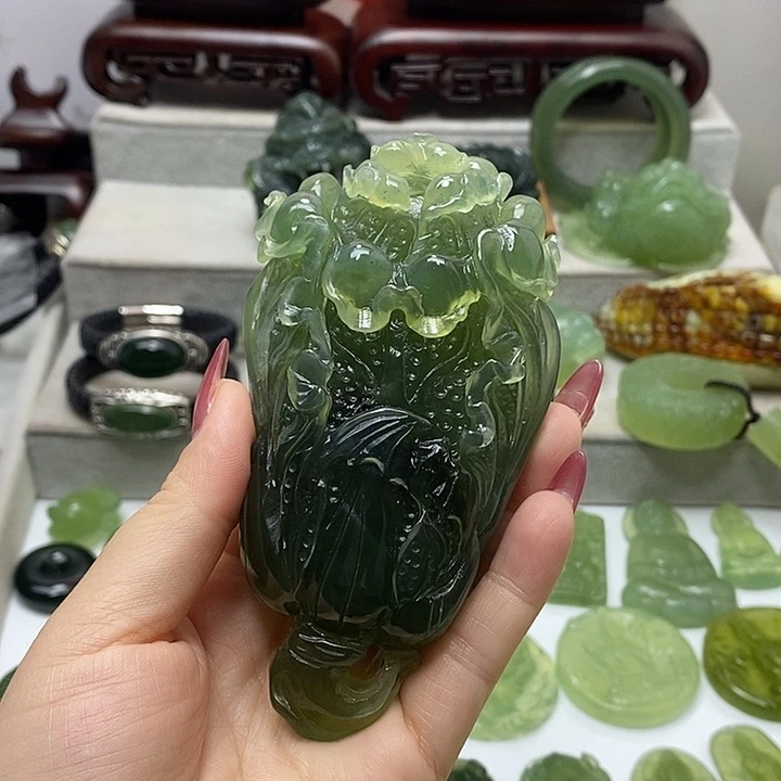 未镶嵌岫玉手把件