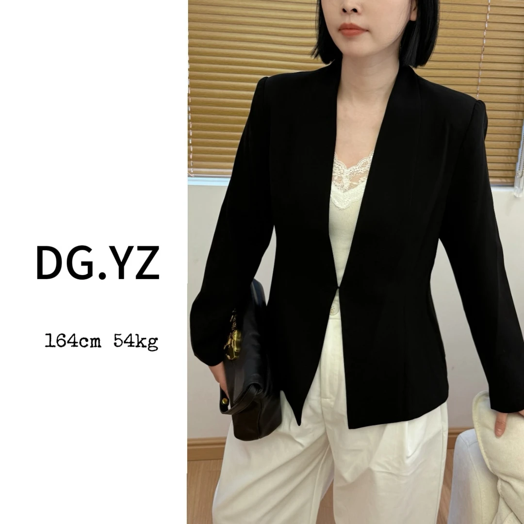 【樱子家】2630F极简修身正肩显瘦西装外套