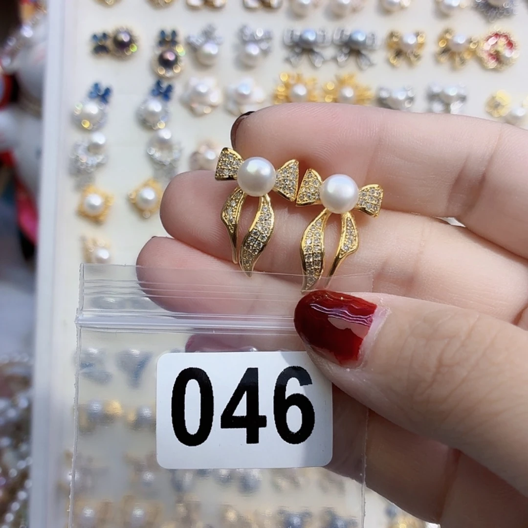 淡水珍珠合金耳饰