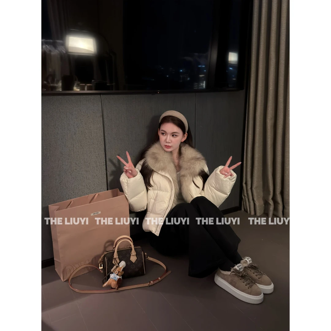 【LIUYI】富家千金~2025冬90白鸭绒毛领气质保暖羽绒服外套51022A9