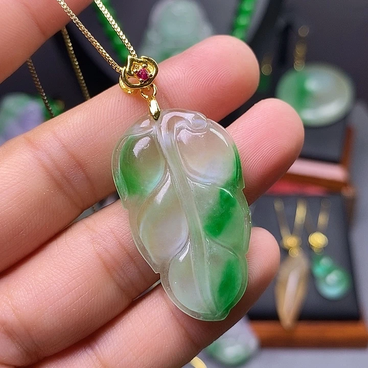 吊坠(赠链)未镶嵌翡翠